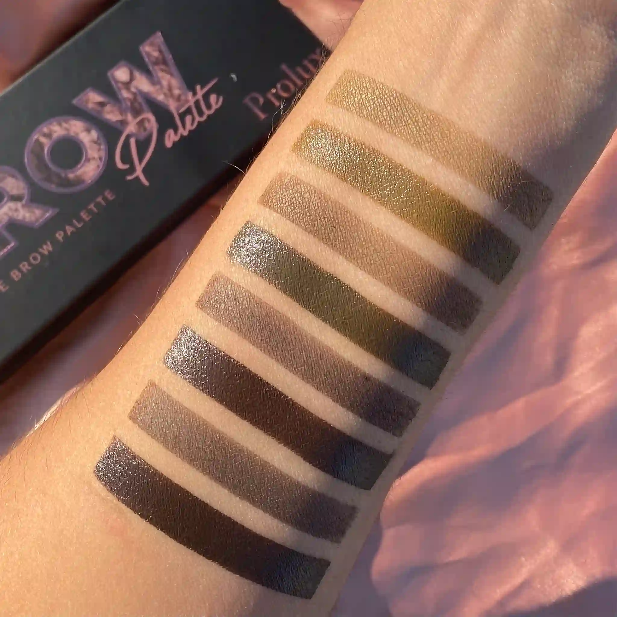 Eyebrow Makeup Kits | 8 Shade Brow Palette with Brush - Image 3