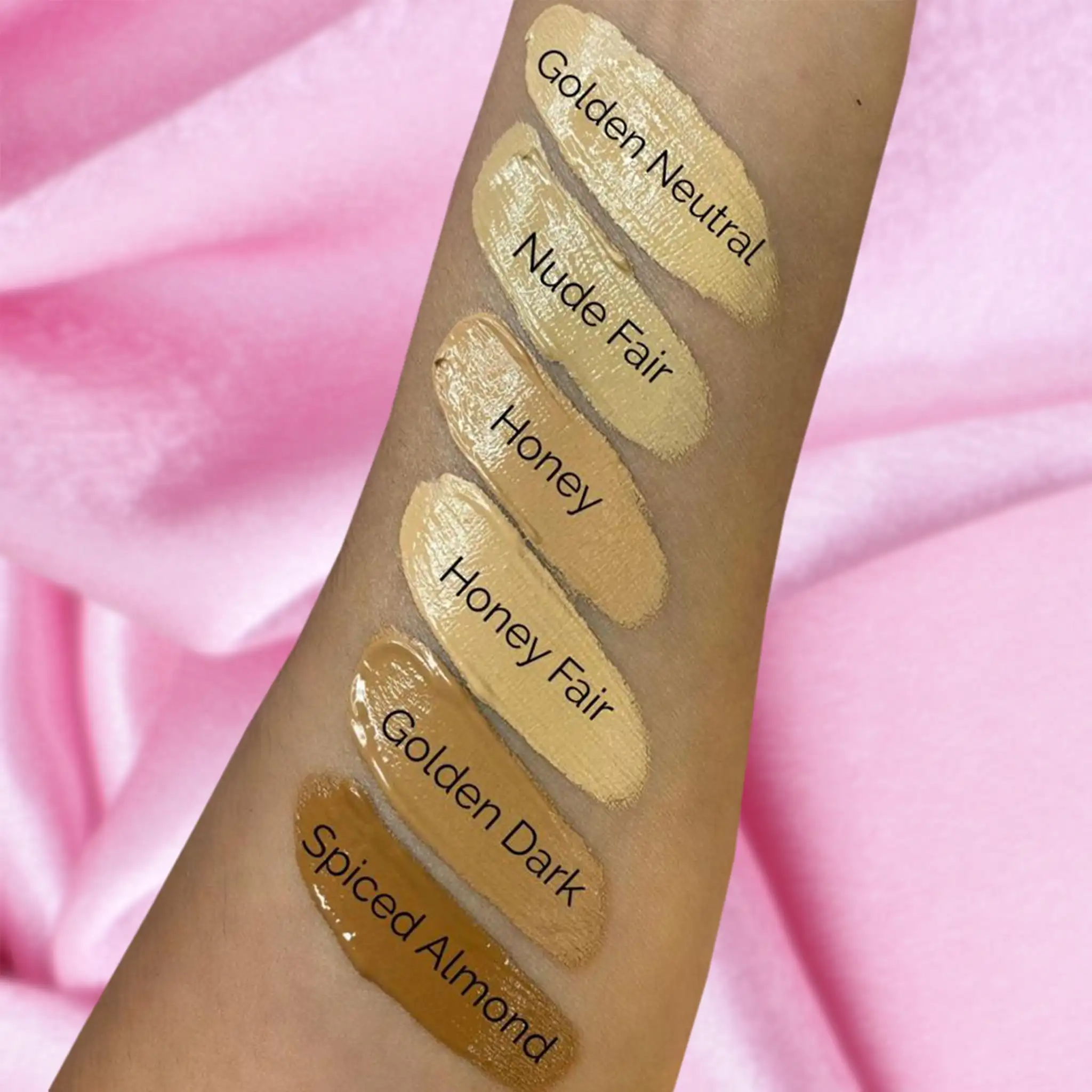Lightweight Matte Foundation - Image 5